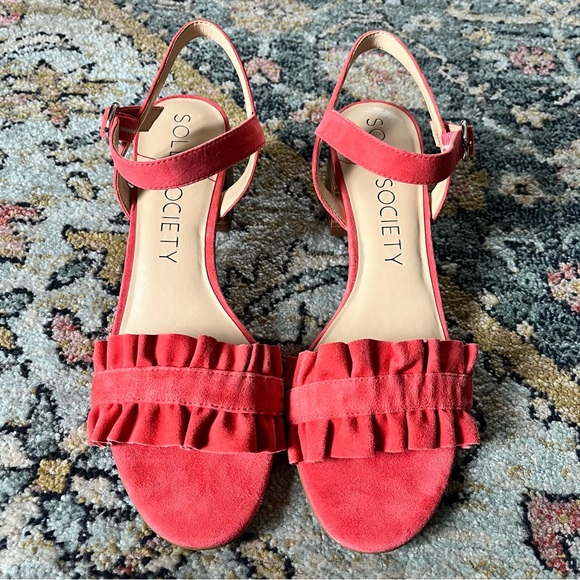 Sole Society Scyler Ruffle Suede Block Heel Sandals Sz 11 - Picture 2 of 8